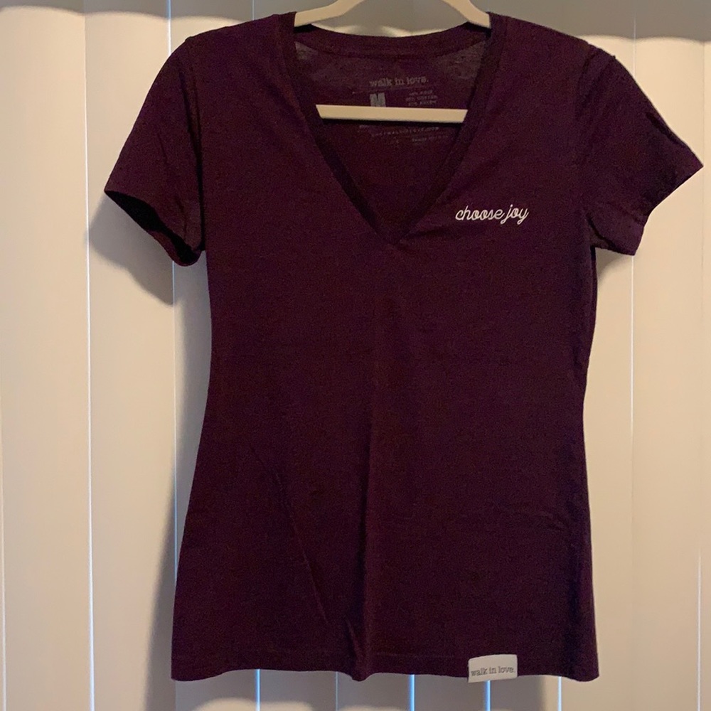 Choose joy embroidered maroon v neck tshirt